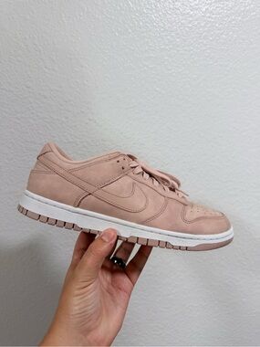 Nike Women’s dunk low Blush Pink